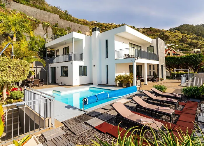 Villa Nunes, Big Holiday House With Private Pool