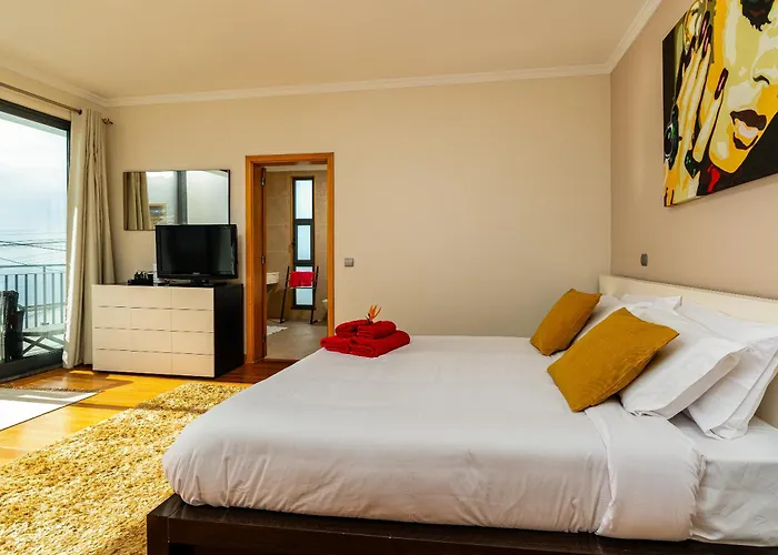 Villa Nunes, Big Holiday House With Private Pool
