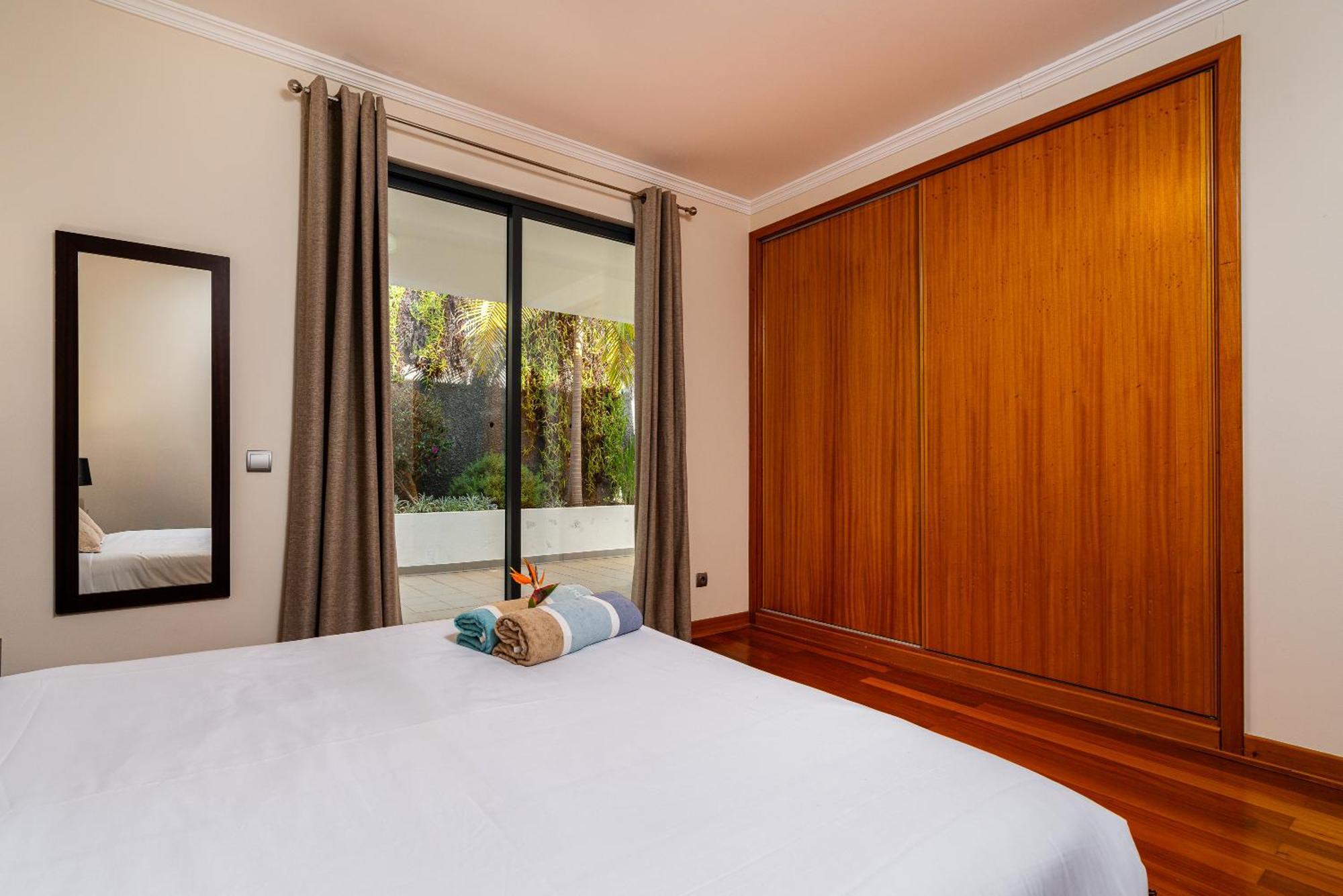 Nunes, Big House With Private Pool * Calheta (Madeira)
