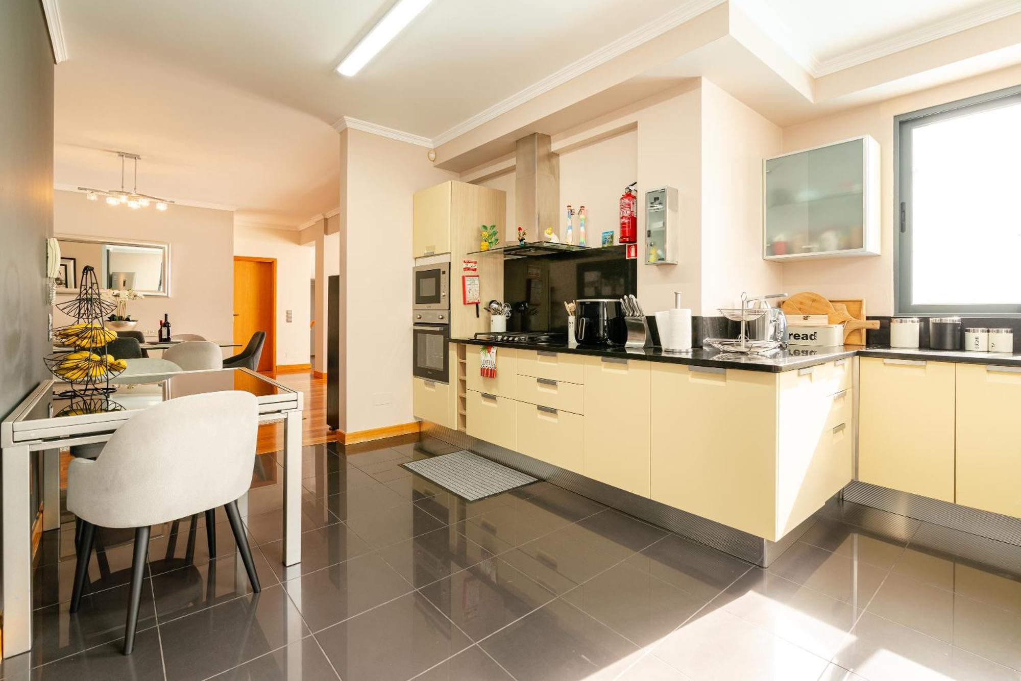 Nunes, Big House With Private Pool Villa