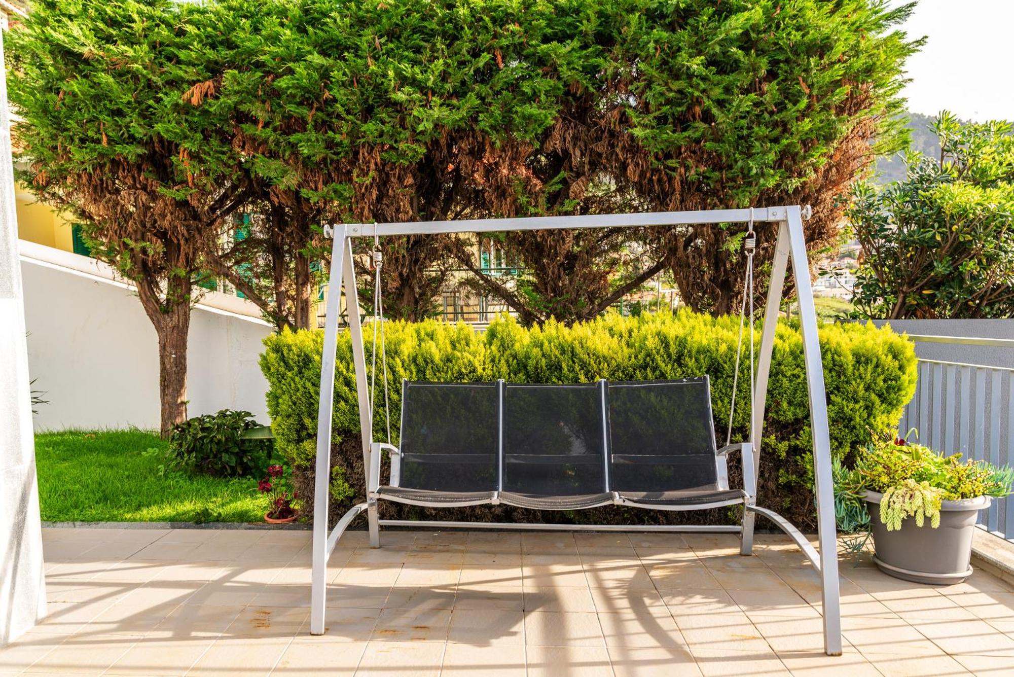Villa Nunes, Big House With Private Pool