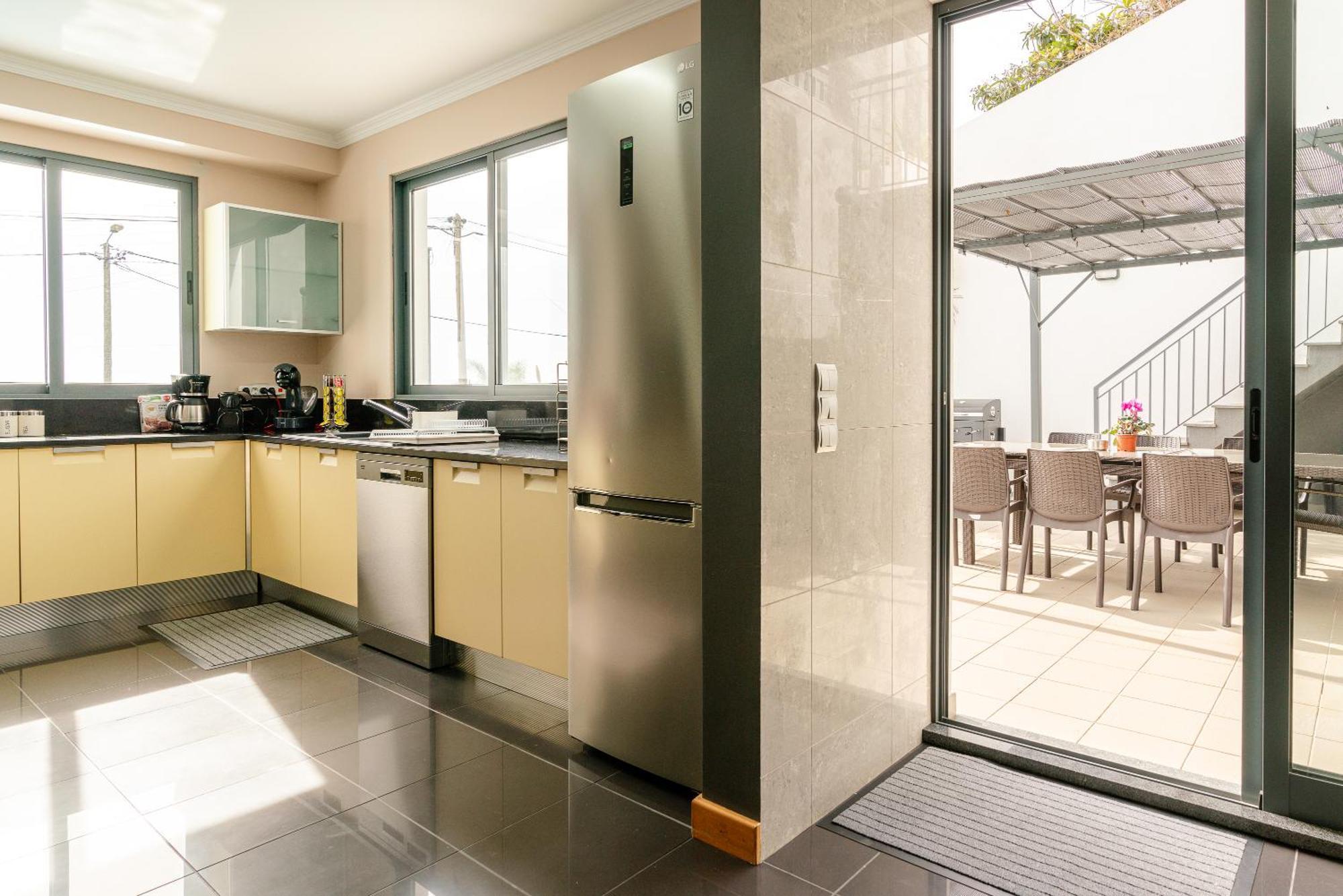 Nunes, Big House With Private Pool Villa