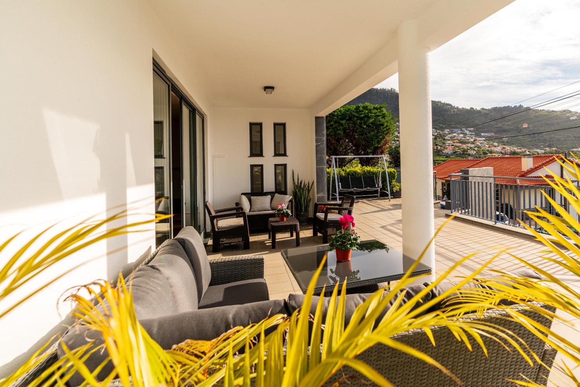 Nunes, Big House With Private Pool Calheta (Madeira)